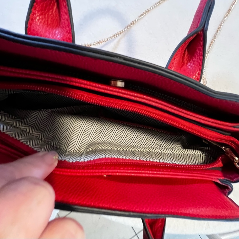 ❤️ GALIAN New York Red Satchel Bag w/ Gold Chain Strap NWT - Picture 5 of 13